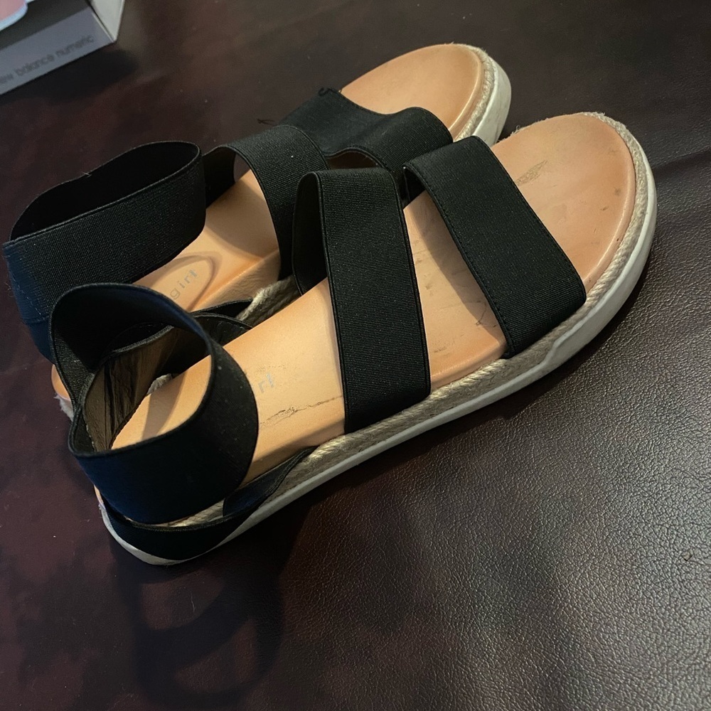 Madden girl sandals